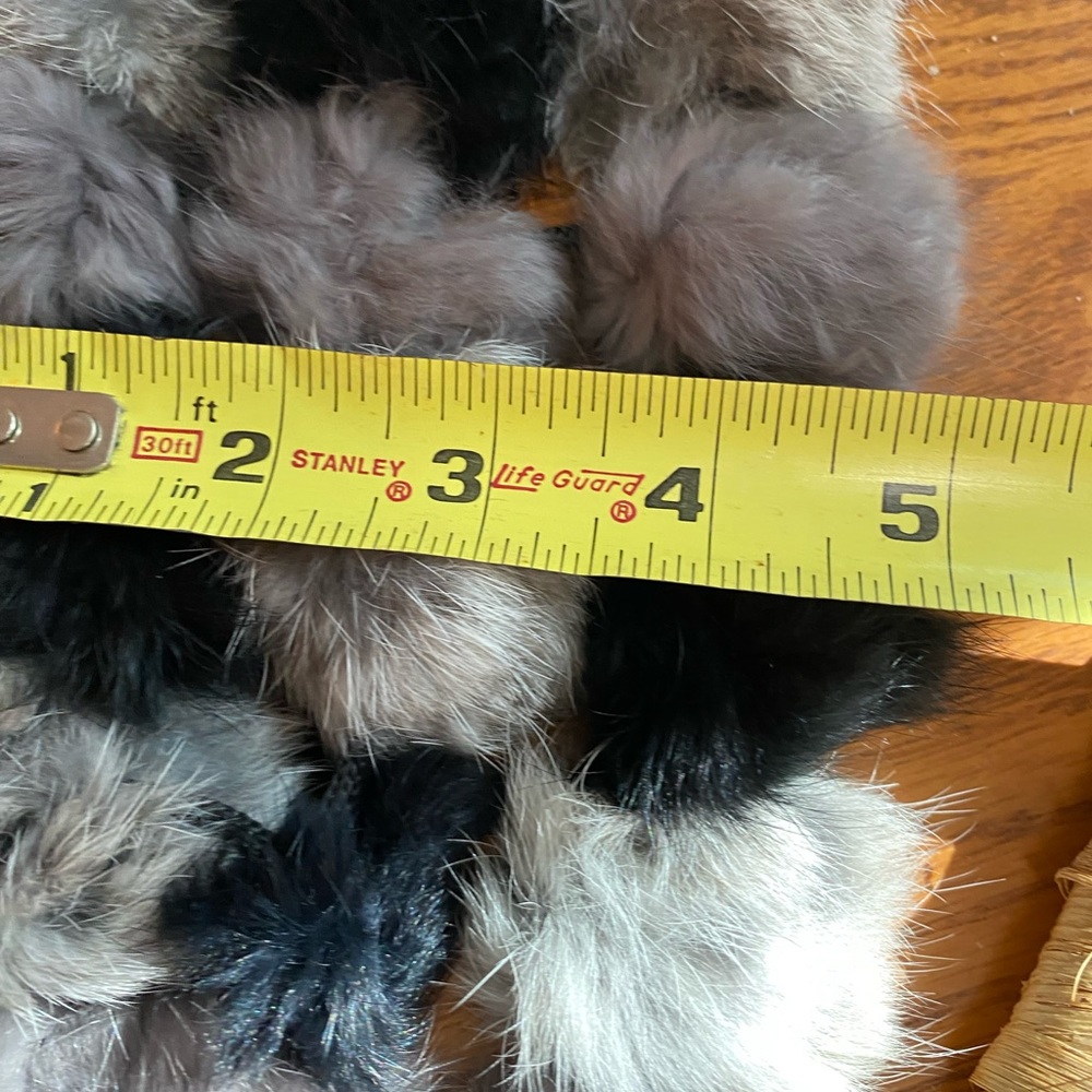 NWOT Rabbit fur scarf - Picture 5 of 10